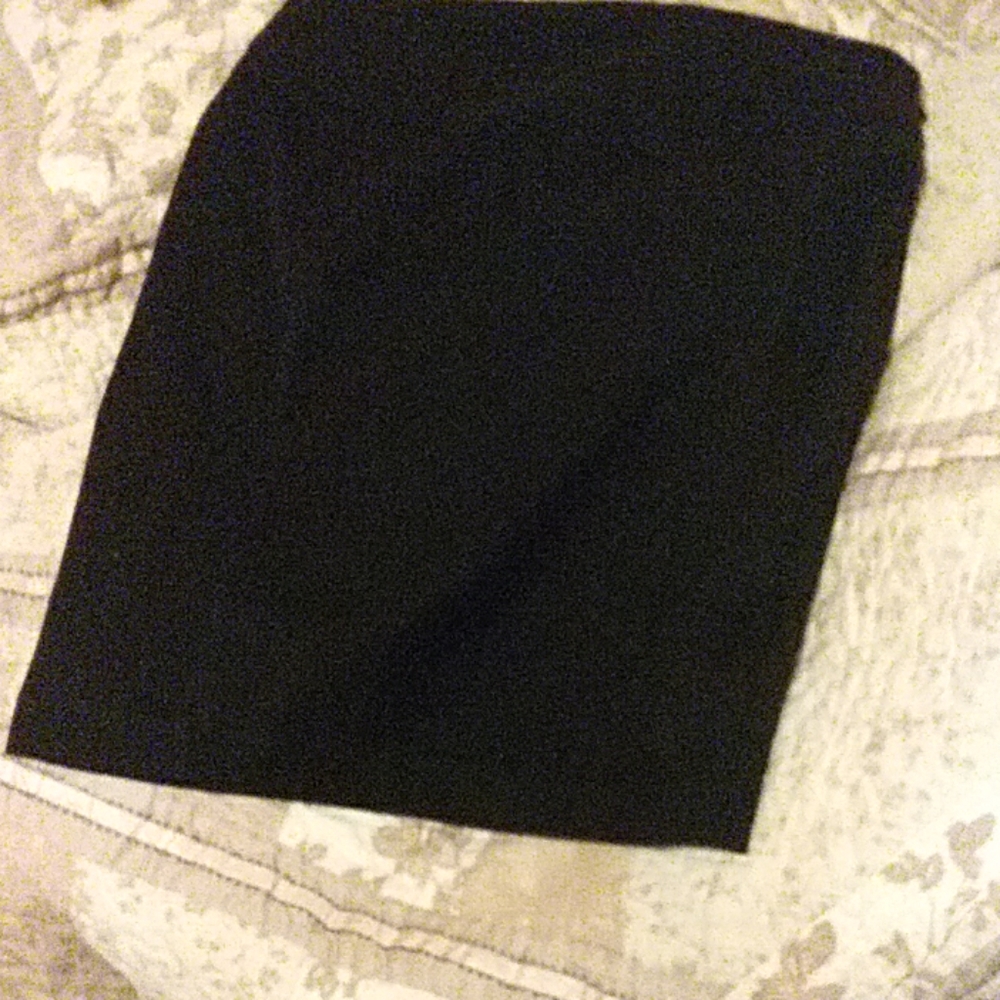 Skirt - Picture 2 of 4